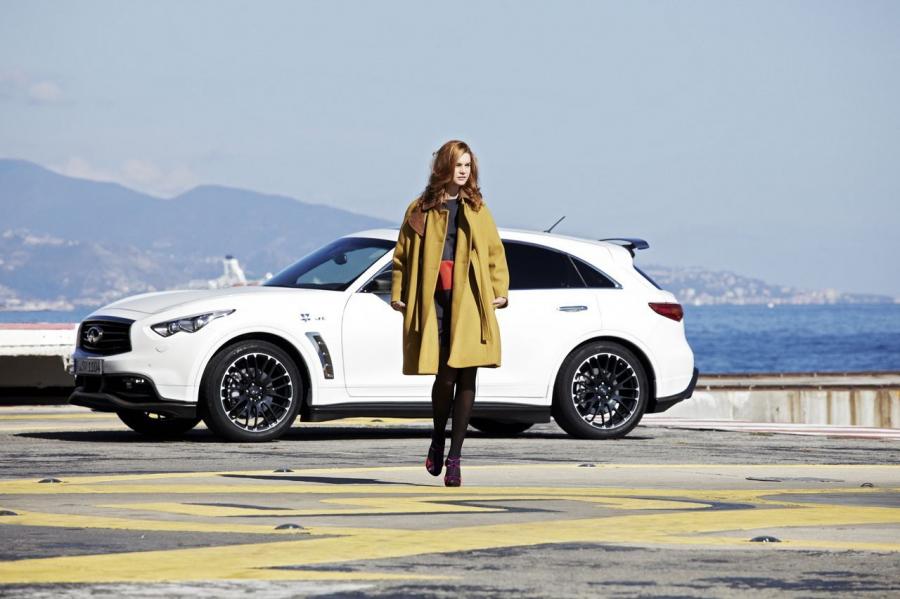 Infiniti FX50 S Sebastian Vettel Edition 2011 года  (фото 15 из 74)